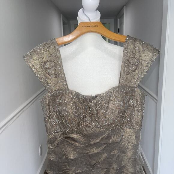Ignite Evenings Sz 6 Mermaid Sequined Layered Dress Taupe Beaded Mini Gold FLAW - Picture 2 of 14